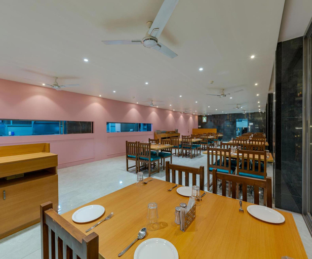 Food & Drinks 4, Hotel Chiranjeevi, Kolhapur
