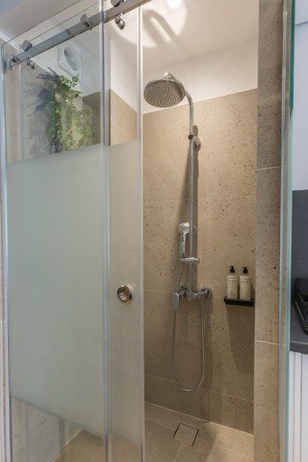 Bathroom 5, Aethir Urban Stay, Attica
