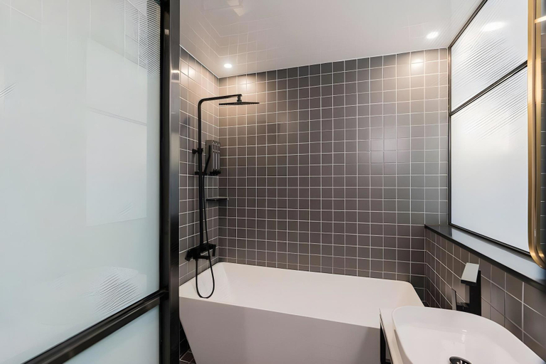 Bathroom 5, hotel K world, Jongno