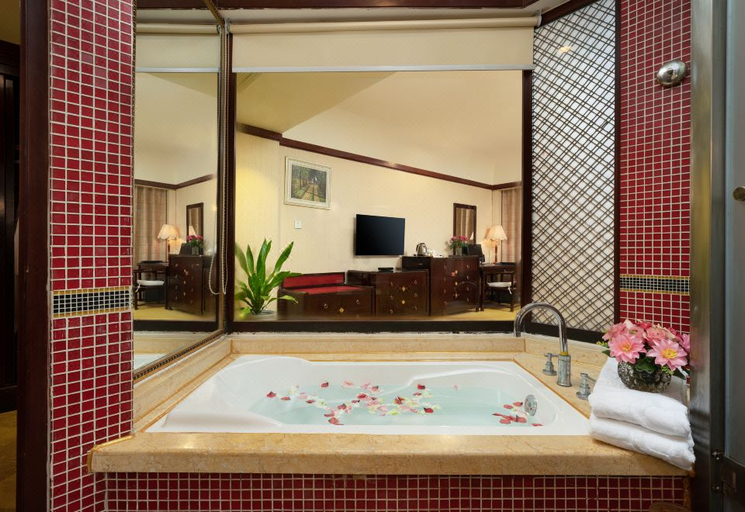 Bathroom 3, March Flower International Hotel, Nanning