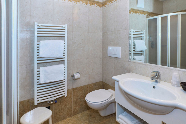 Bathroom 4, Hotel Trento Dolomites Affiliated by Melia, Trento