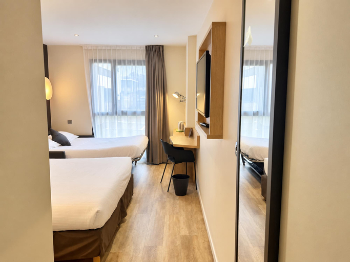 Bedroom 4, Campanile PRIME - Laval Nord, Mayenne