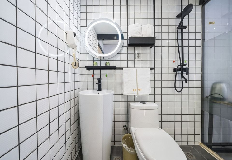 Bathroom 3, Qingji HoteI MINI(Shanghai Xinzhuang), Shanghai