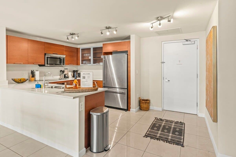 Interior 2, Urban Retreat, Pool and Steps to Midtown Shops, Miami-Dade