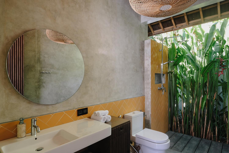Bathroom 4, Villa Svalen, Lombok