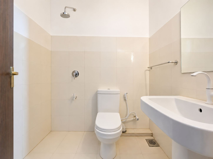 Bathroom 4, Sanhinda Villa, Sri Jayawardanapura Kotte