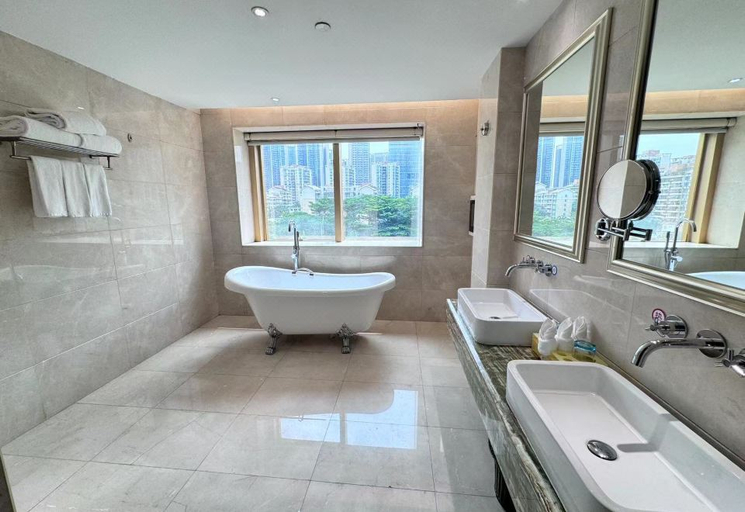 Bathroom 4, Ramada Shenzhen Baoan, Shenzhen