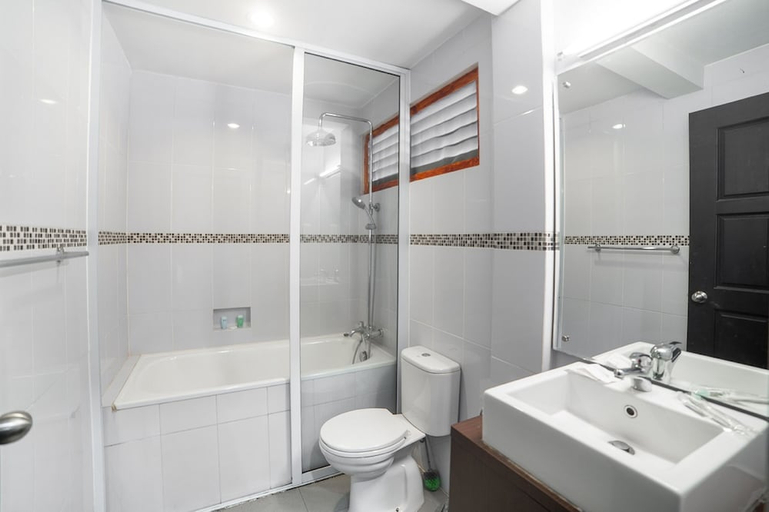 Bathroom 4, Nongsa Point Marina & Resort, Batam