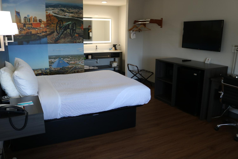 Bedroom 4, Clarion Pointe, Rutherford