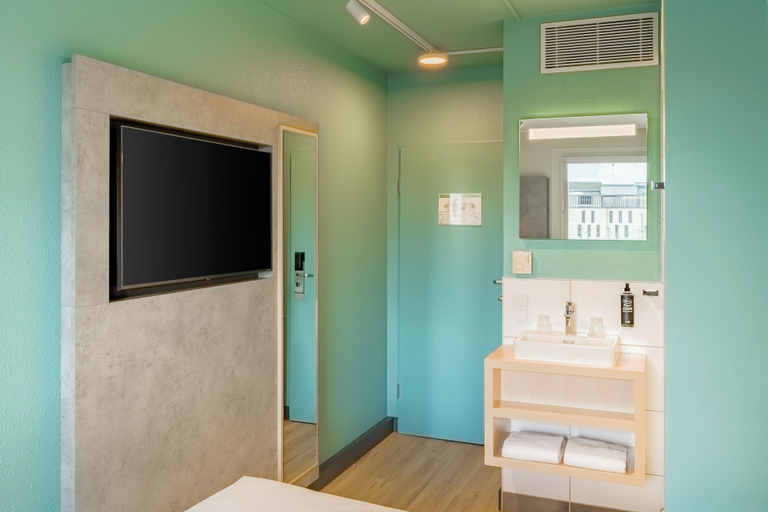 Bedroom 3, Ibis Express Hannover Central Station, Region Hannover