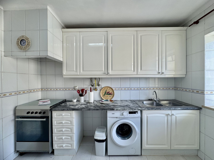 Private kitchen 2, Faro Central 4 by Homing, Faro