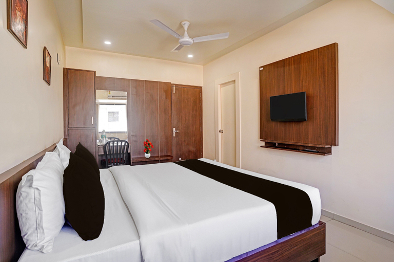 Room 5, Townhouse Rajkot Bus Stand, Rajkot