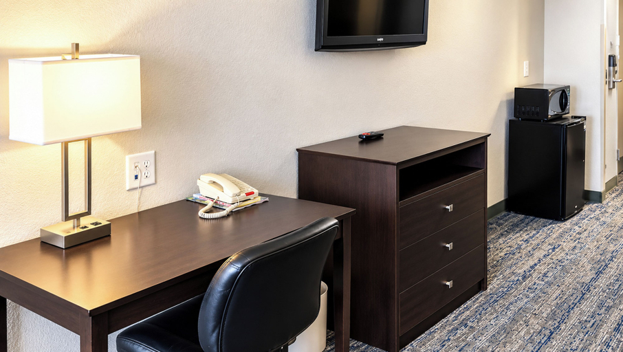 Others 4, Executive Inn & Suites Joaquin, Shelby