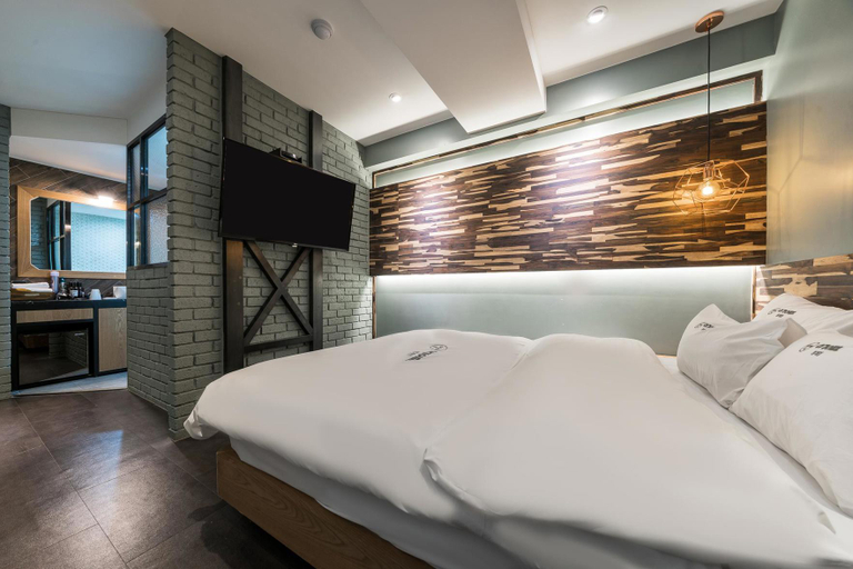 Bedroom 2, Anyang Beomgye Hotel Yeogioetae, Anyang