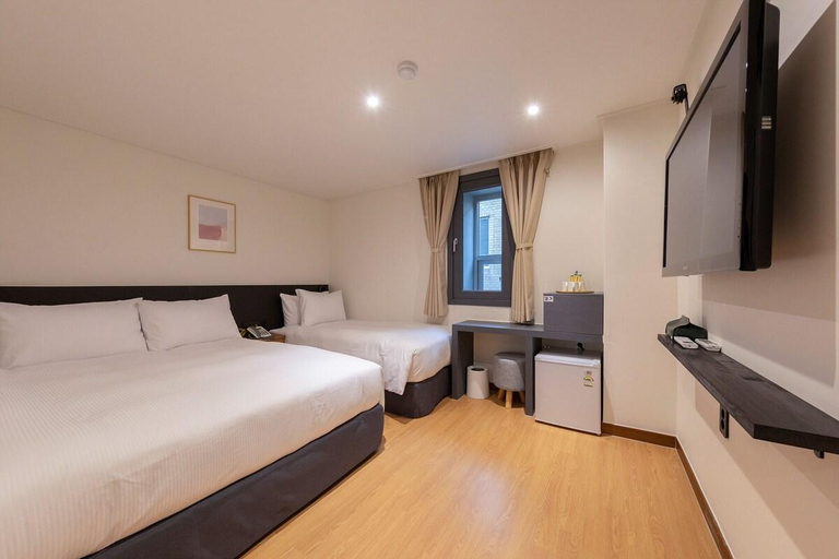 Bedroom 4, Hotel First Stay Myeongdong, Jung