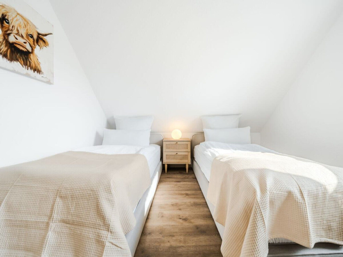 Room 3, Holiday Home With 3 Bedrooms, Aurich
