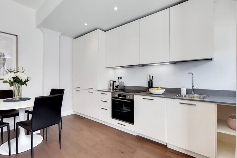 Private kitchen, DG1 - Family Friendly 2-Bed with Garden, London