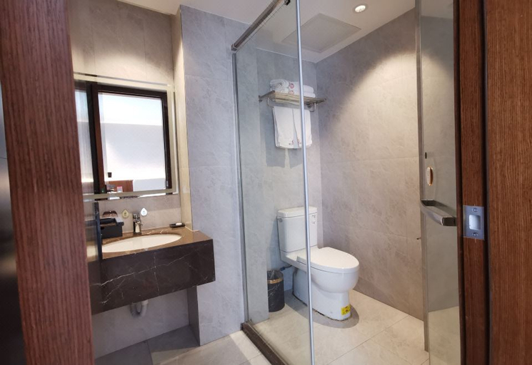 Bathroom 3, Jinggangshan Hotel, Ji'an