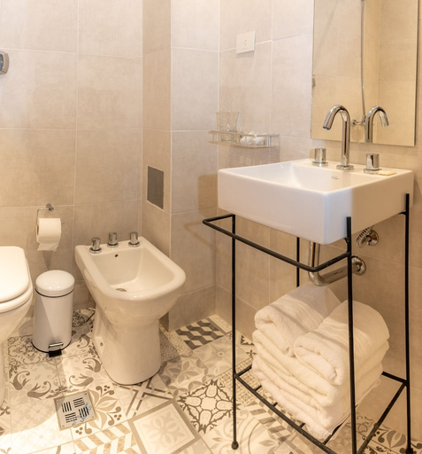 Bathroom 3, El Arribo Hotel, Capital