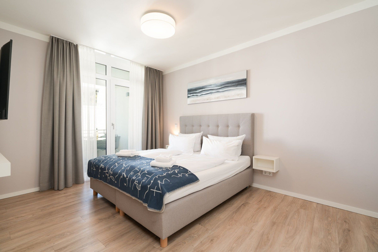 Room 2, Modern Holiday Apartment With Sunny Loggia, Lübeck