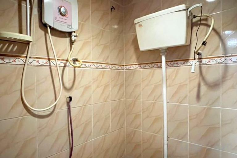 Bathroom 3, Ark Hotel Seri Kembangan, Seri Kembangan