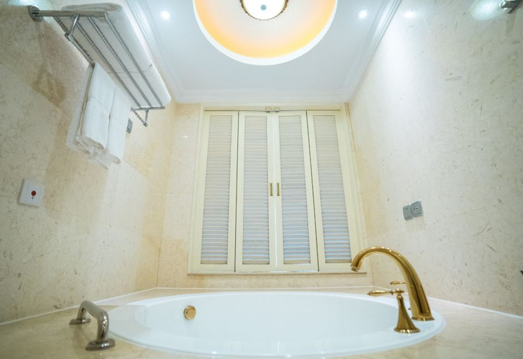 Bathroom 4, Sun Lake Hotel, Jiaxing