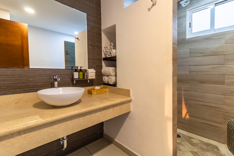 Bathroom, The Paramar Beachfront Boutique Hotel - Malecón, Puerto Vallarta