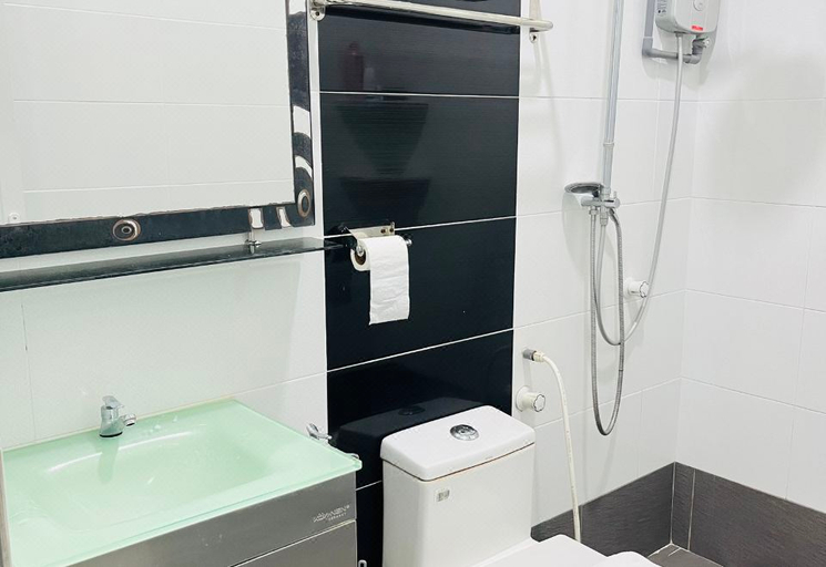 2, Spacious 13 Pax Classic Home in Kuantan for Family, Kuantan