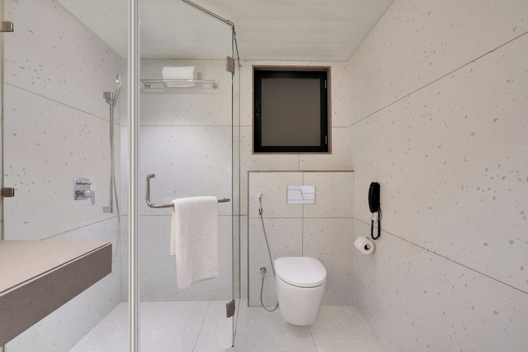 Bathroom 4, Lemon Tree Hotel Rajkot, Rajkot