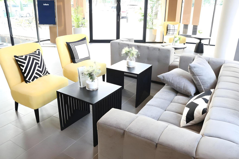 Others 5, Dluxx Thammasat, Khlong Luang