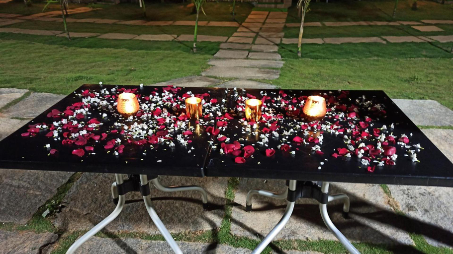 Food & Drinks 5, Ibni Springs, Kodagu
