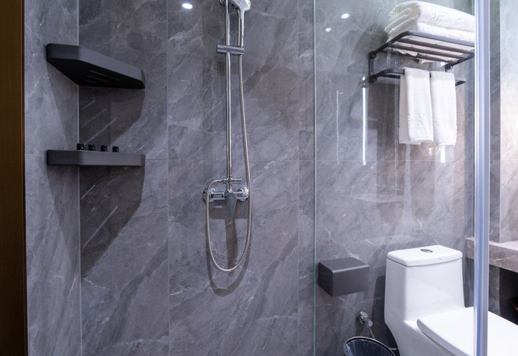 Bathroom 4, Qixing Lake Leisure Hotel, Suizhou Shi