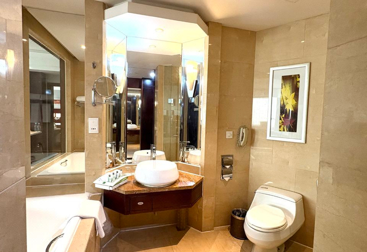 Bathroom, Fuhong International Hotel, Benxi