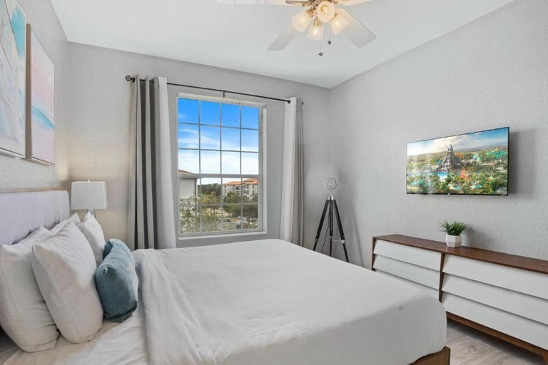 Room 5, Spacious 3BR Apartment at Vista Cay Resort, Orange