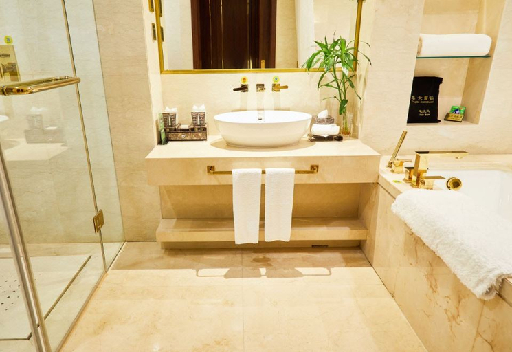 Bathroom 4, Fengda International Hotel, Beijing