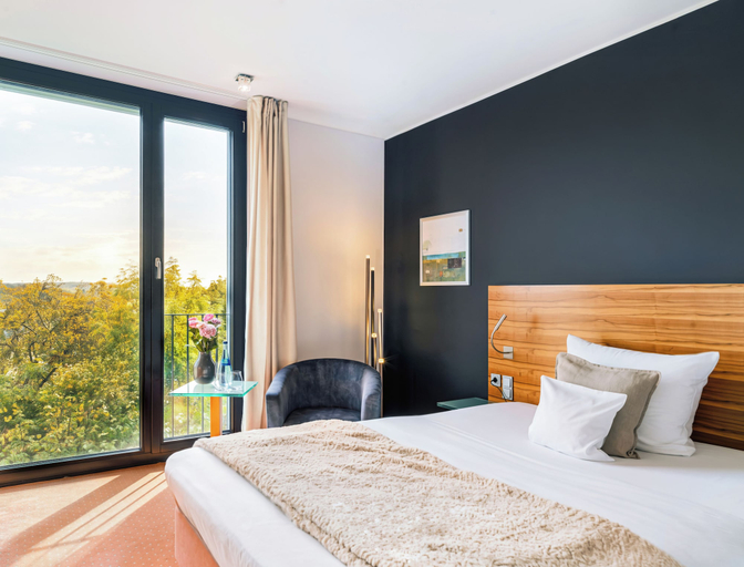 Bedroom 2, Schlosshotel Hellenstein, Heidenheim