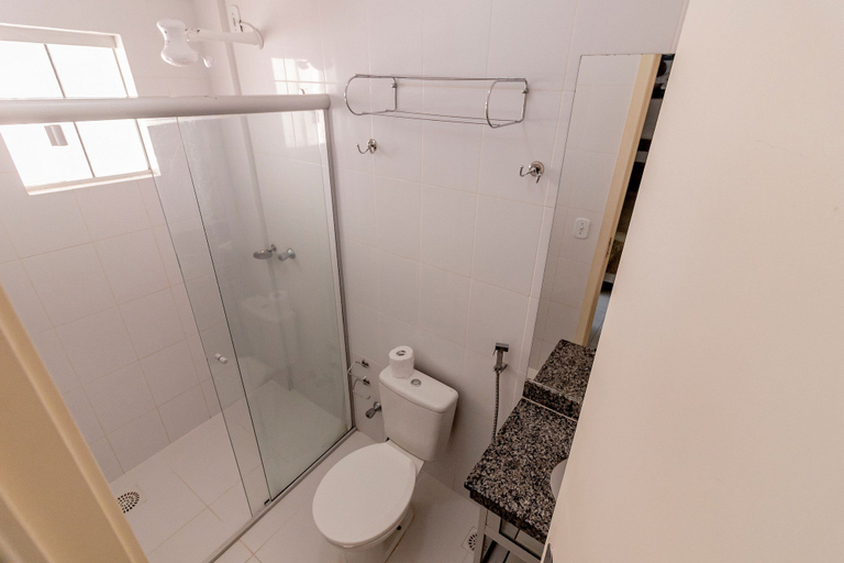 Bathroom 3, Apartment Lacqua DiRoma IV - JC Temporada, Caldas Novas