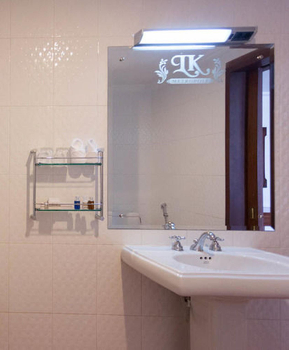 Bathroom, LK Junior Wing (Metropole), Pattaya
