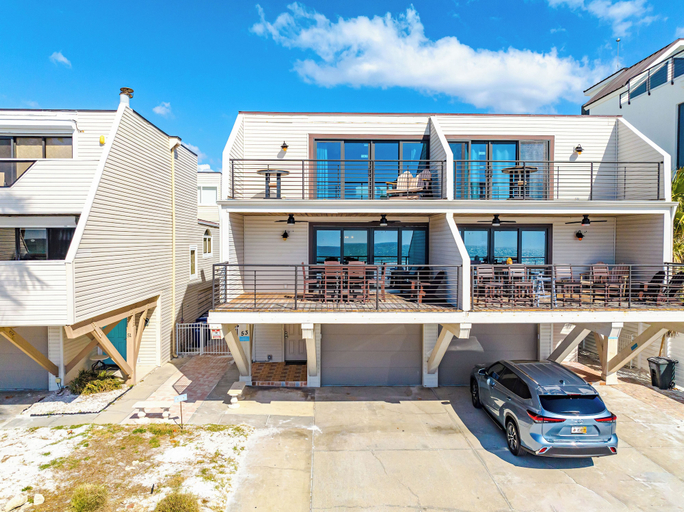 Exterior & Views 2, Fanta-Sea on the Beach by Beachside Management - 53 Beach Rd, Sarasota