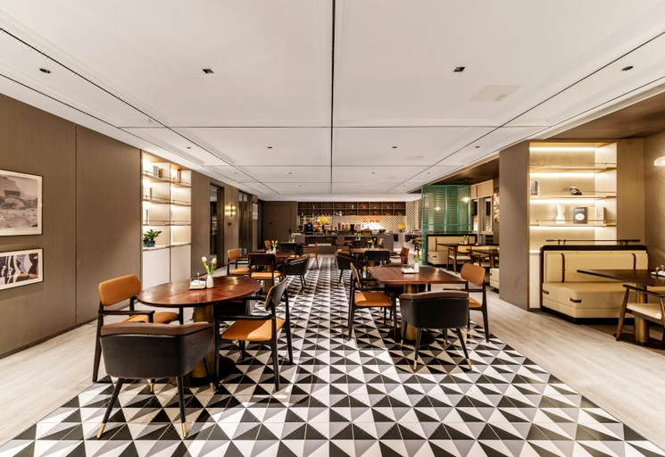 Food & Drinks 4, Country Inn & Suites by Radisson Chongqing Wanzhou Wanda Plaza, Chongqing