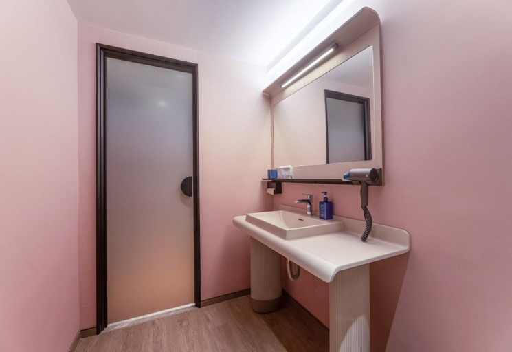 Bathroom 3, Hanting Hotel Yancheng Financial City High-speed Railway Station, Yancheng