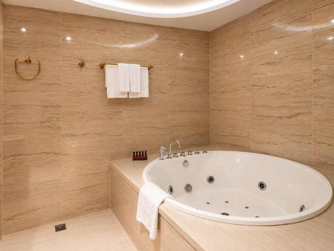 Bathroom 5, A&EM Ben Thanh Hotel, District 1