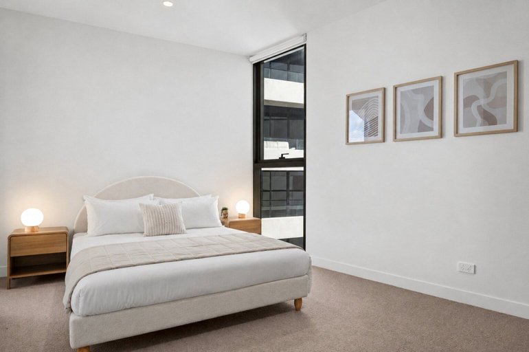 Others 2, Skydeck 2-bed Residence Near Albert Park, Melbourne