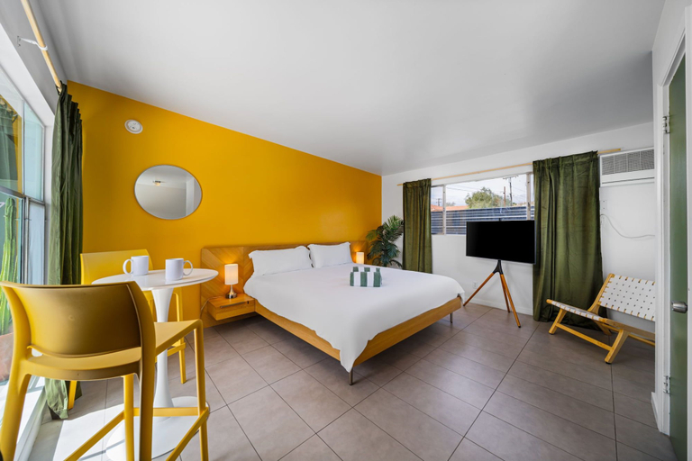 Bedroom 4, Sagewater Springs - Adult Only, Riverside