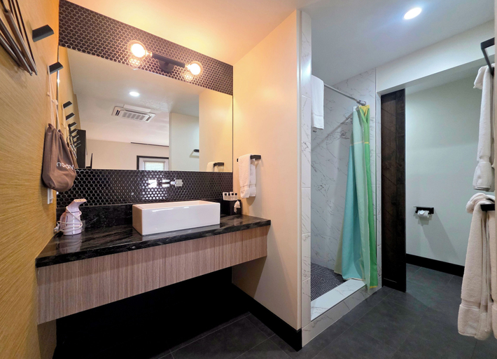 Bathroom 4, Mahala Hotel by AvantStay, Riverside