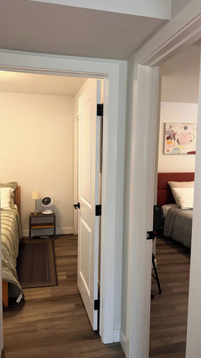 Others 4, Brighton Escape, Spacious 2BR Walk-out Suite, Division No. 11