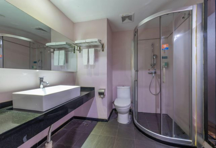 Bathroom 3, Lanli Lily Hotel (Xindacheng Times Square North Lake Park Store), Yangjiang