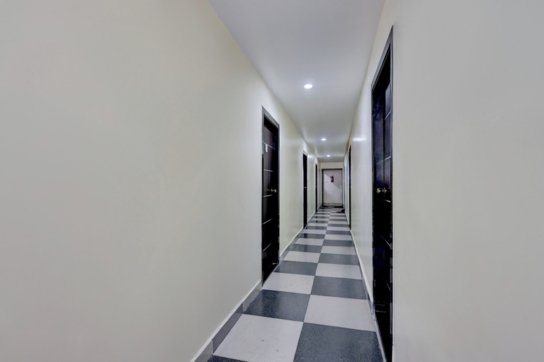 Others 5, Hotel O Satyam Junction Seethammadhara, Visakhapatnam