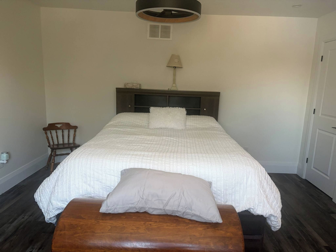 Others 5, Entire Private one Bedroom Apartment Alton, Ont, Peel