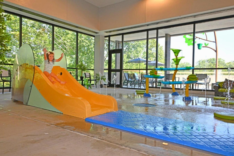 Sport & Beauty, Spring Mill Inn, Lawrence